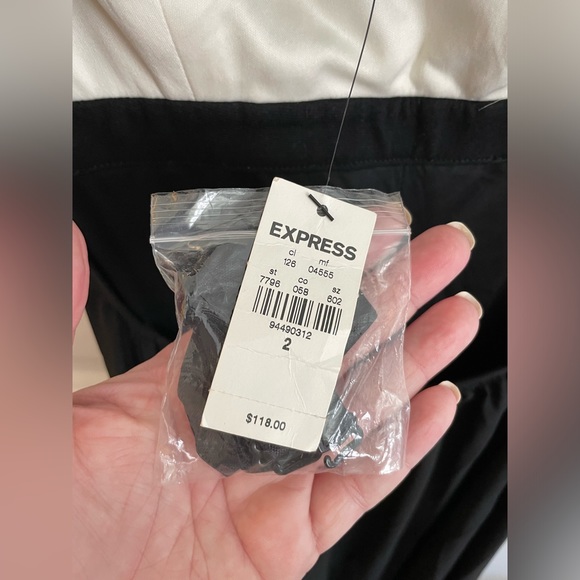 ๐ Express dress, black & white, size two (2) - Picture 6 of 7